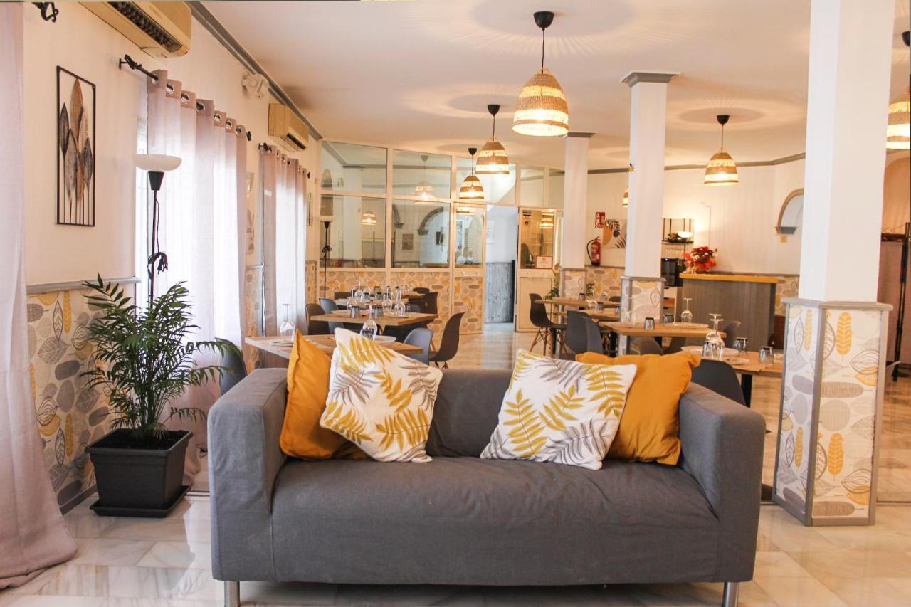 Hotel Restaurante Via Sevilla - Cadiz By Ma 22 Puntos El Cuervo  Exteriör bild