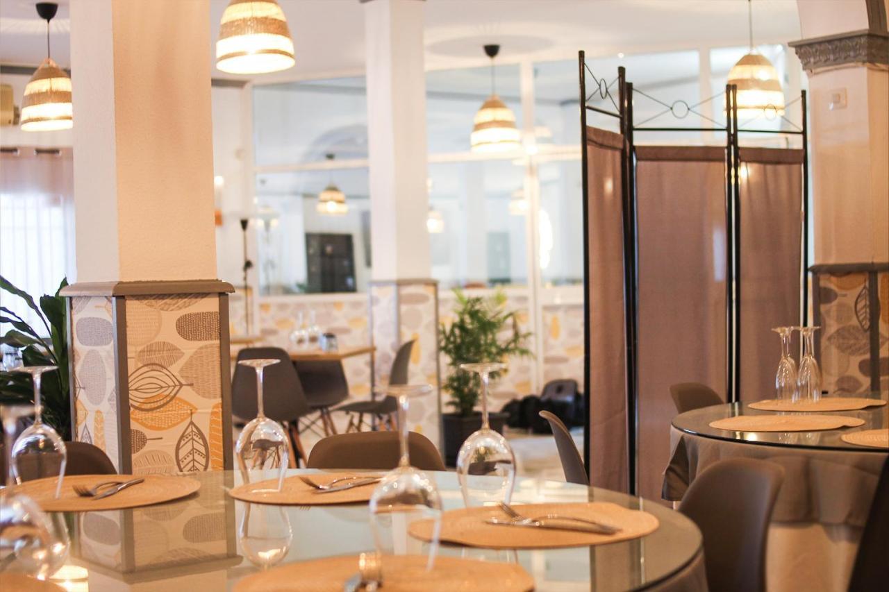 Hotel Restaurante Via Sevilla - Cadiz By Ma 22 Puntos El Cuervo  Exteriör bild