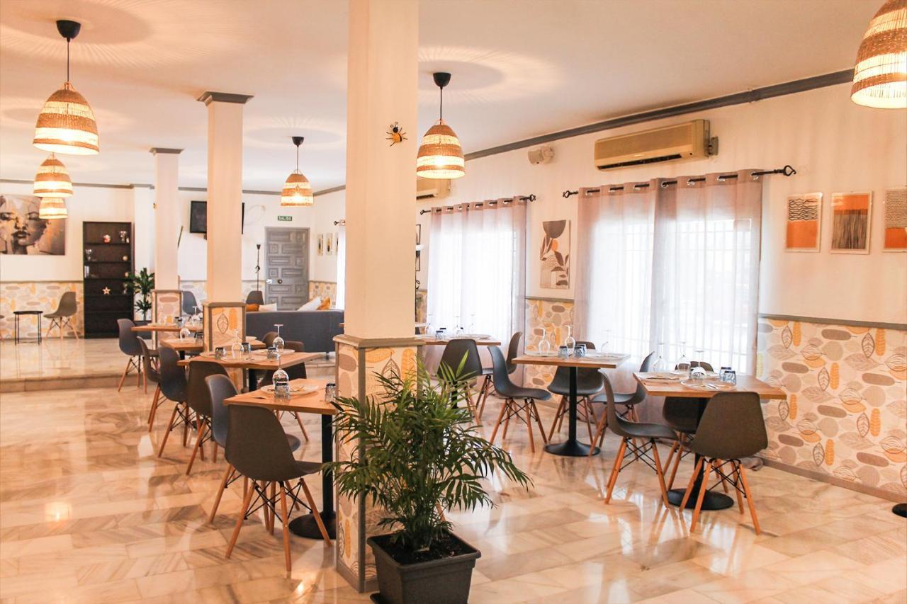 Hotel Restaurante Via Sevilla - Cadiz By Ma 22 Puntos El Cuervo  Exteriör bild