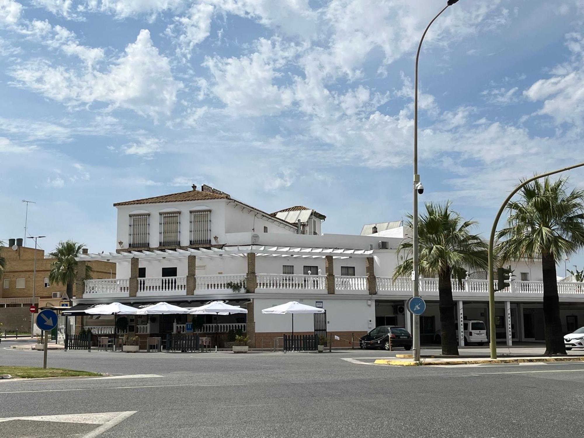 Hotel Restaurante Via Sevilla - Cadiz By Ma 22 Puntos El Cuervo  Exteriör bild